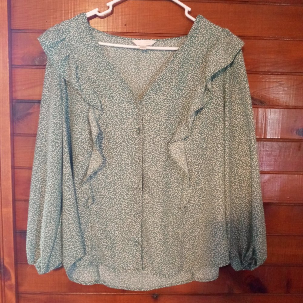 Lauren Conrad Green and White Floral Shirt, XL